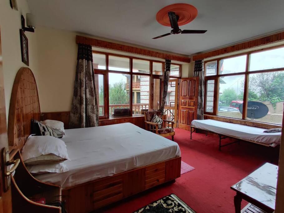 Aroma Taru Villa / Cottage ,Manali Exteriér fotografie